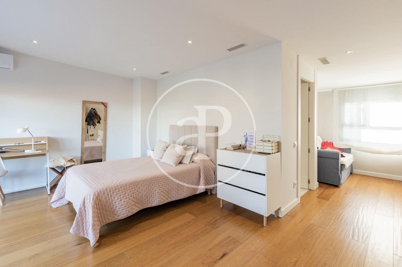 5 soveværelse Villa til salg i Madrid by med swimmingpool - € 1.490.000 (Ref: 9282221)