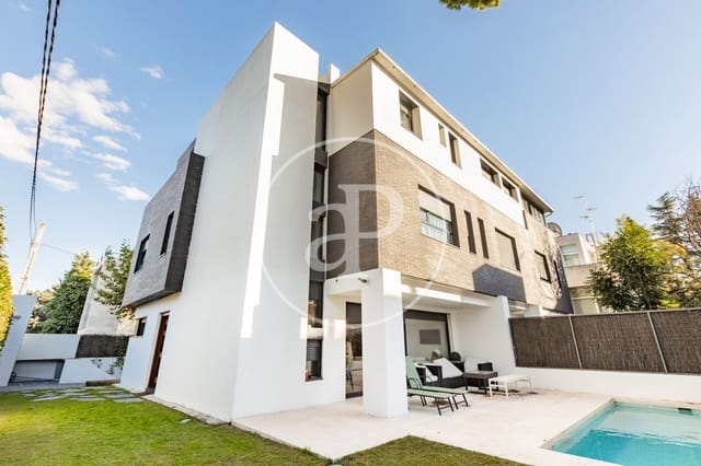 5 sypialnia Willa na sprzedaż w Aravaca, Miasto Madryt z basenem - 1 490 000 € (Ref: 9282221)