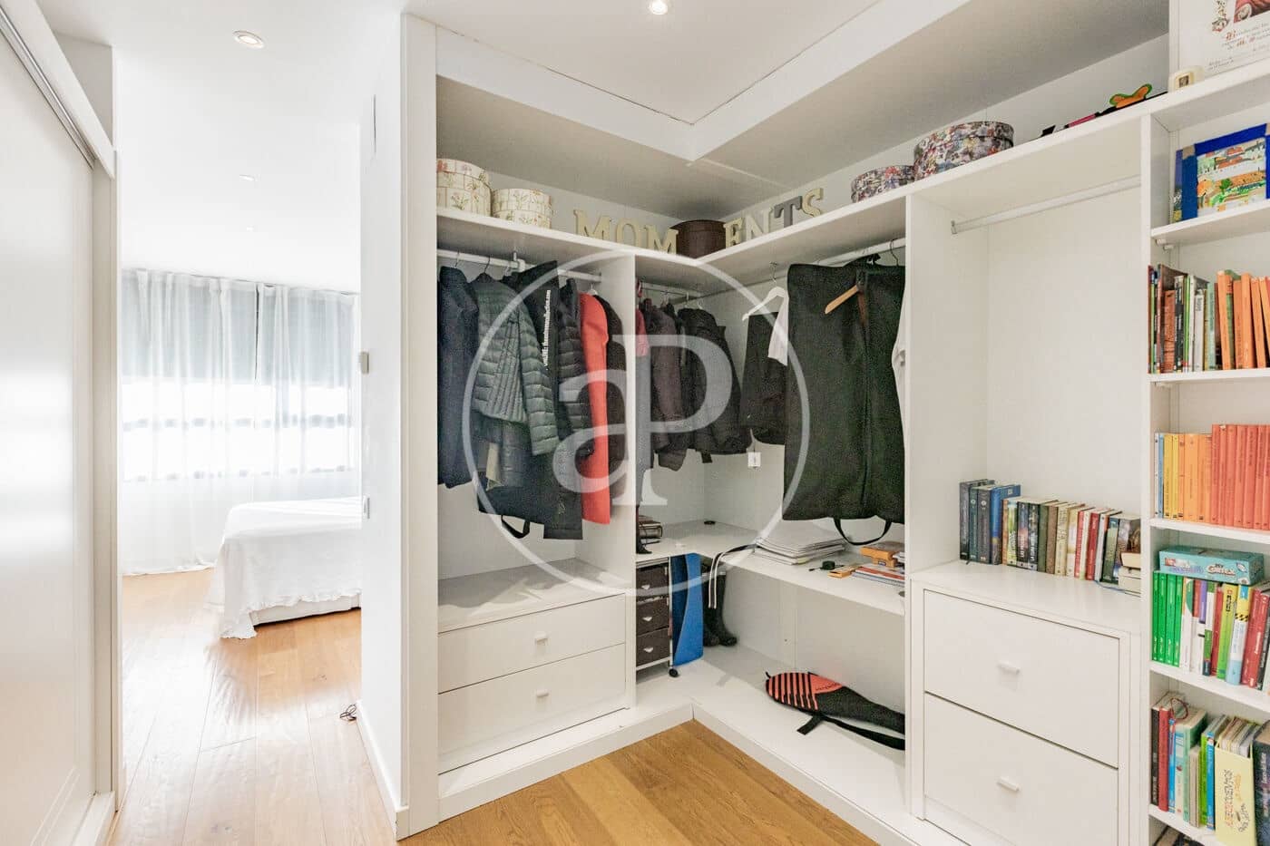 5 soveværelse Villa til salg i Madrid by med swimmingpool - € 1.490.000 (Ref: 9282221)