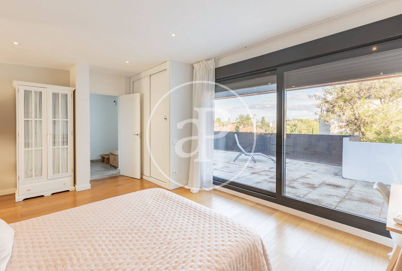 5 soveværelse Villa til salg i Madrid by med swimmingpool - € 1.490.000 (Ref: 9282221)