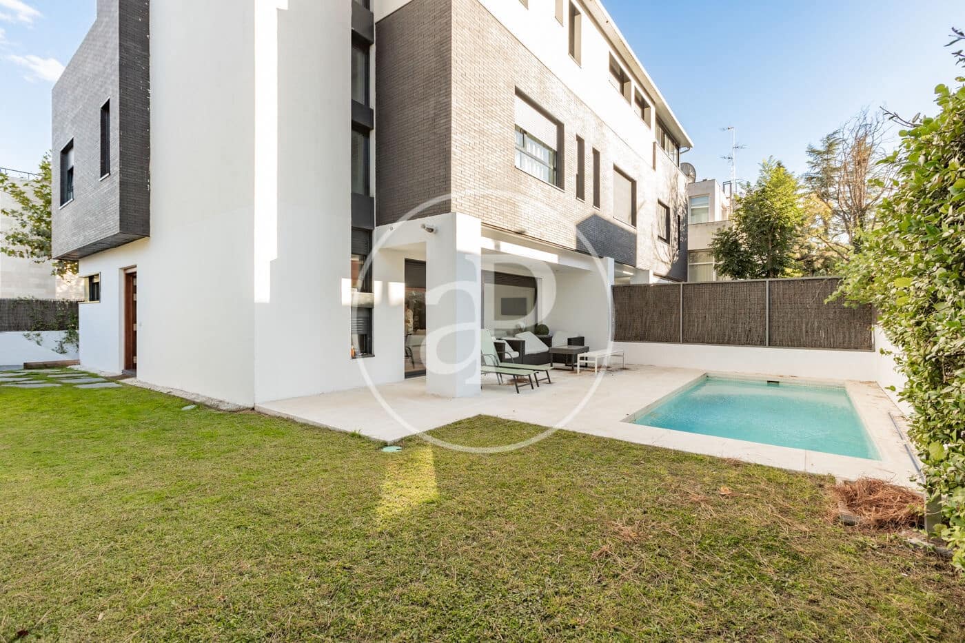 5 soveværelse Villa til salg i Madrid by med swimmingpool - € 1.490.000 (Ref: 9282221)