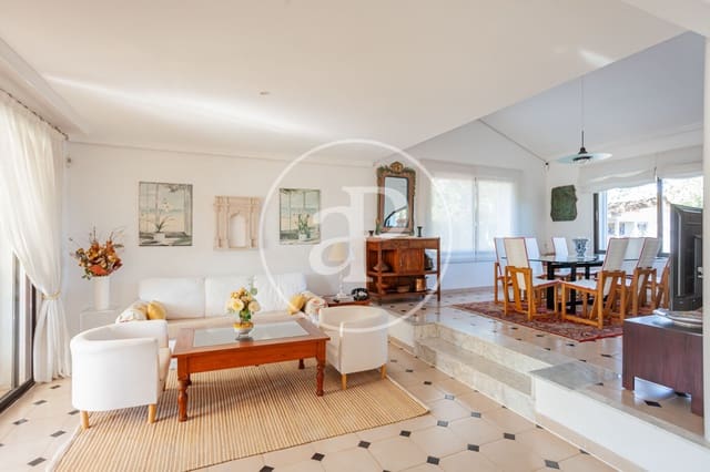 6 bedroom Villa for sale in Las Rozas de Madrid with pool - € 2,220,000 (Ref: 9285230)