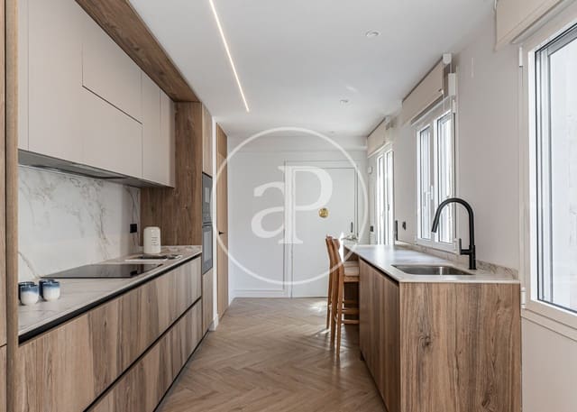 3 Zimmer Apartment zu verkaufen in Cortes, Madrid Stadt - 1.190.000 € (Ref: 9287731)