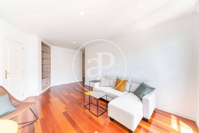 2 bedroom Apartment for rent in Castellana, Madrid city with pool garage - € 2,800 (Ref: 9287735)