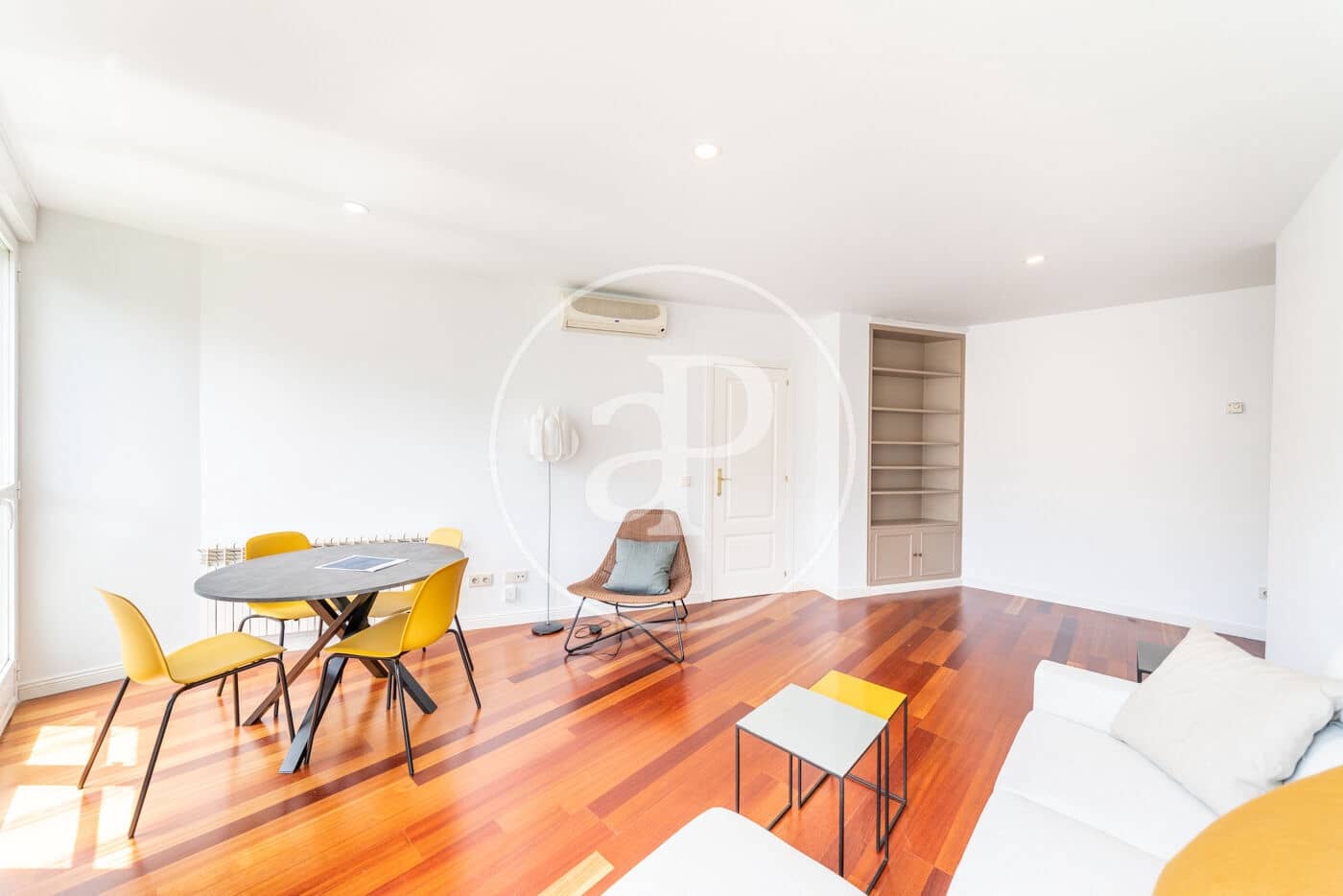 2 bedroom Apartment for rent in Madrid city with pool garage - € 2,800 (Ref: 9287735)