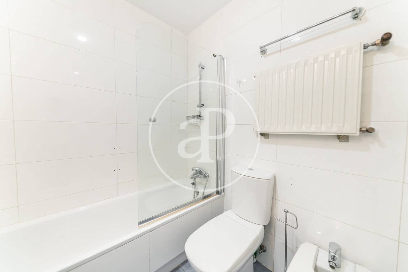 2 bedroom Apartment for rent in Madrid city with pool garage - € 2,800 (Ref: 9287735)