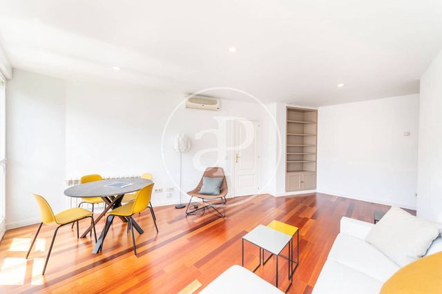 2 bedroom Apartment for rent in Castellana, Madrid city with pool garage - € 2,800 (Ref: 9287735)