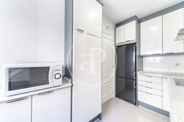 2 bedroom Apartment for rent in Castellana, Madrid city with pool garage - € 2,800 (Ref: 9287735)