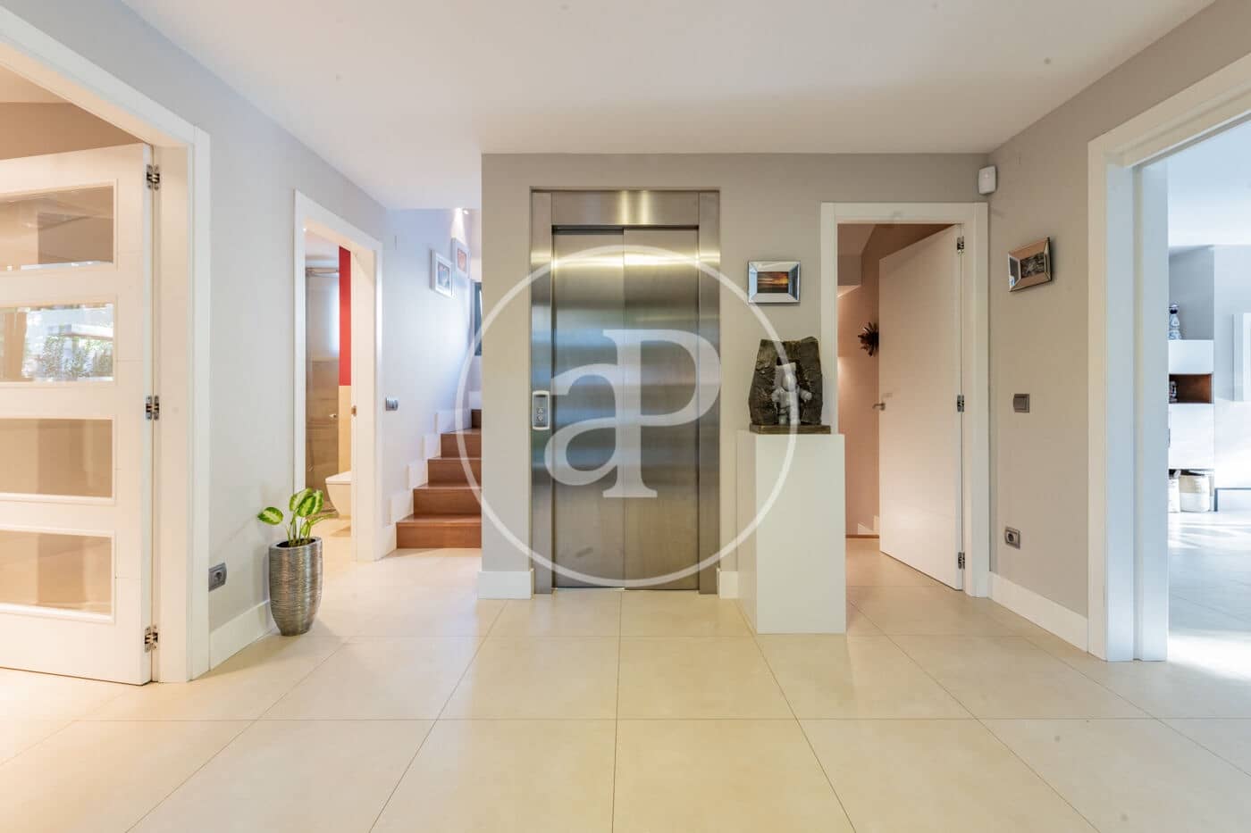 5 soveværelse Villa til salg i Madrid by med swimmingpool - € 2.800.000 (Ref: 9291601)