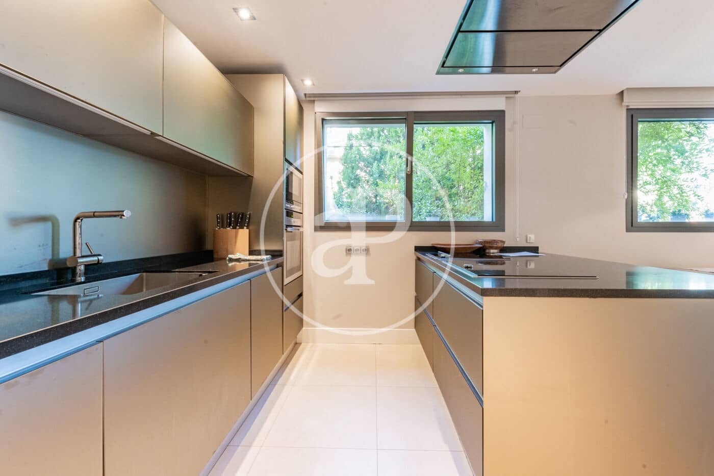 5 soveværelse Villa til salg i Madrid by med swimmingpool - € 2.800.000 (Ref: 9291601)