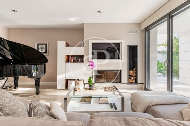 5 bedroom Villa for sale in Palomas, Madrid city with pool - € 2,800,000 (Ref: 9291601)