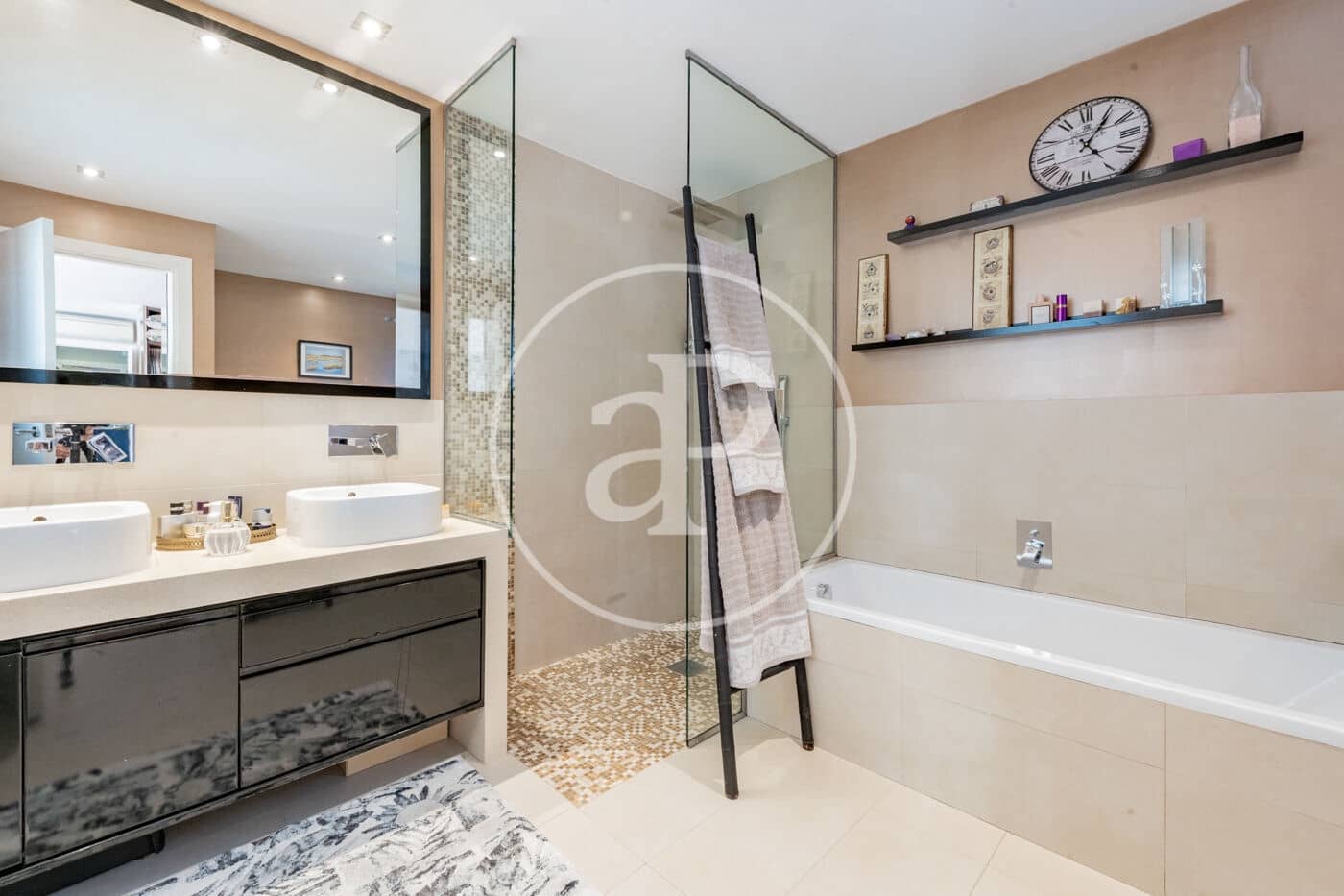 5 soveværelse Villa til salg i Madrid by med swimmingpool - € 2.800.000 (Ref: 9291601)