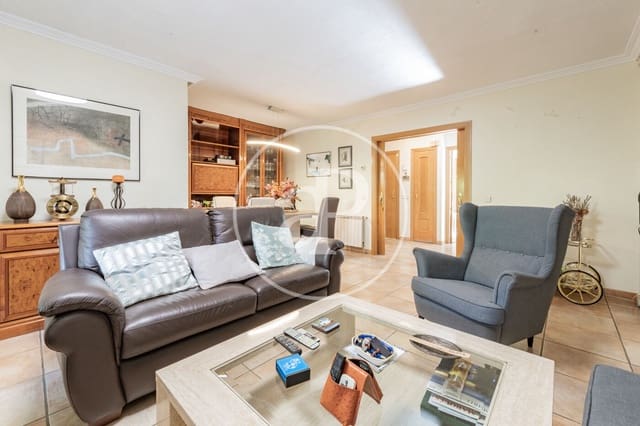 4 soveværelse Villa til salg i La Moraleja, Alcobendas med swimmingpool - € 1.650.000 (Ref: 9291603)