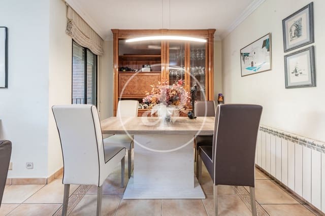 4 soveværelse Villa til salg i La Moraleja, Alcobendas med swimmingpool - € 1.650.000 (Ref: 9291603)