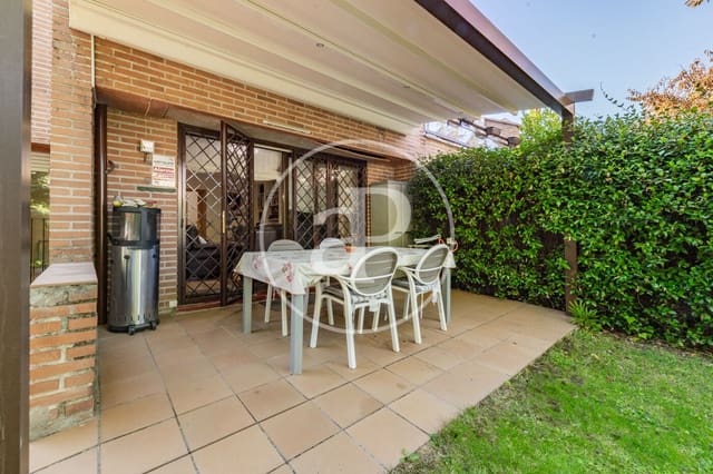 4 soveværelse Villa til salg i La Moraleja, Alcobendas med swimmingpool - € 1.650.000 (Ref: 9291603)