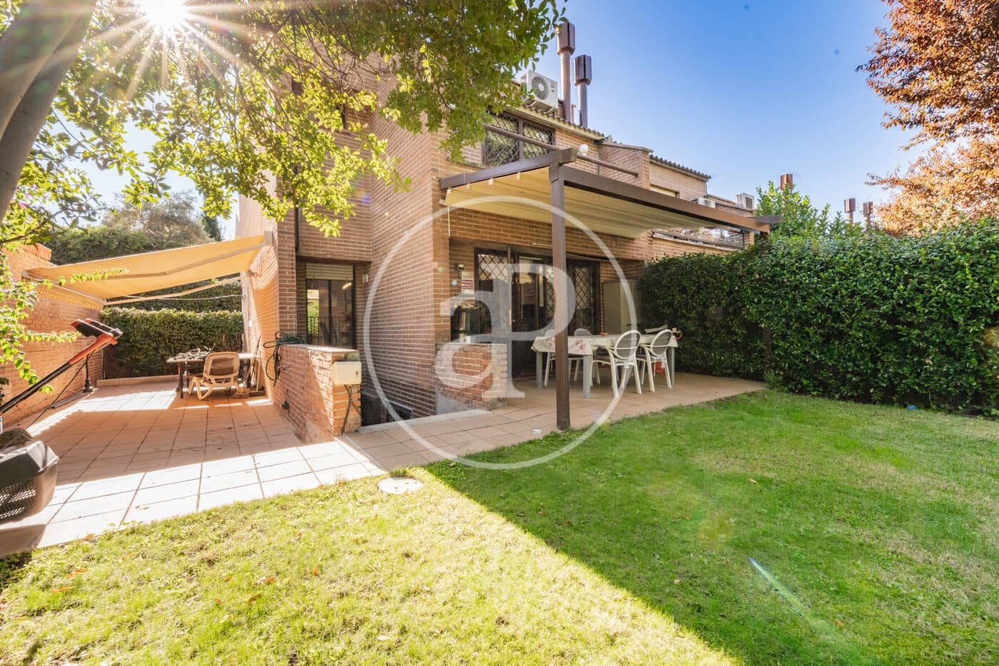 4 quarto Moradia para venda em La Moraleja com piscina - 1 650 000 € (Ref: 9291603)