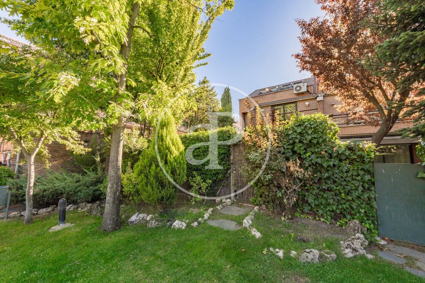 4 quarto Moradia para venda em La Moraleja com piscina - 1 650 000 € (Ref: 9291603)