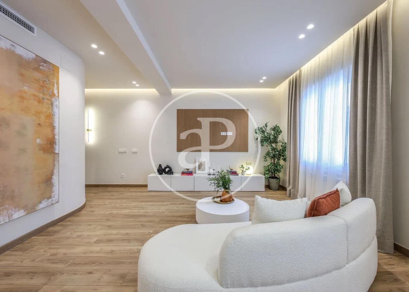 3 soveværelse Lejlighed til leje i Madrid by med garage - € 3.500 (Ref: 9291606)