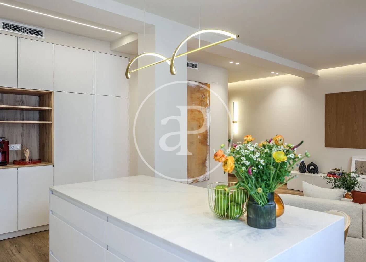 3 soveværelse Lejlighed til leje i Madrid by med garage - € 3.500 (Ref: 9291606)