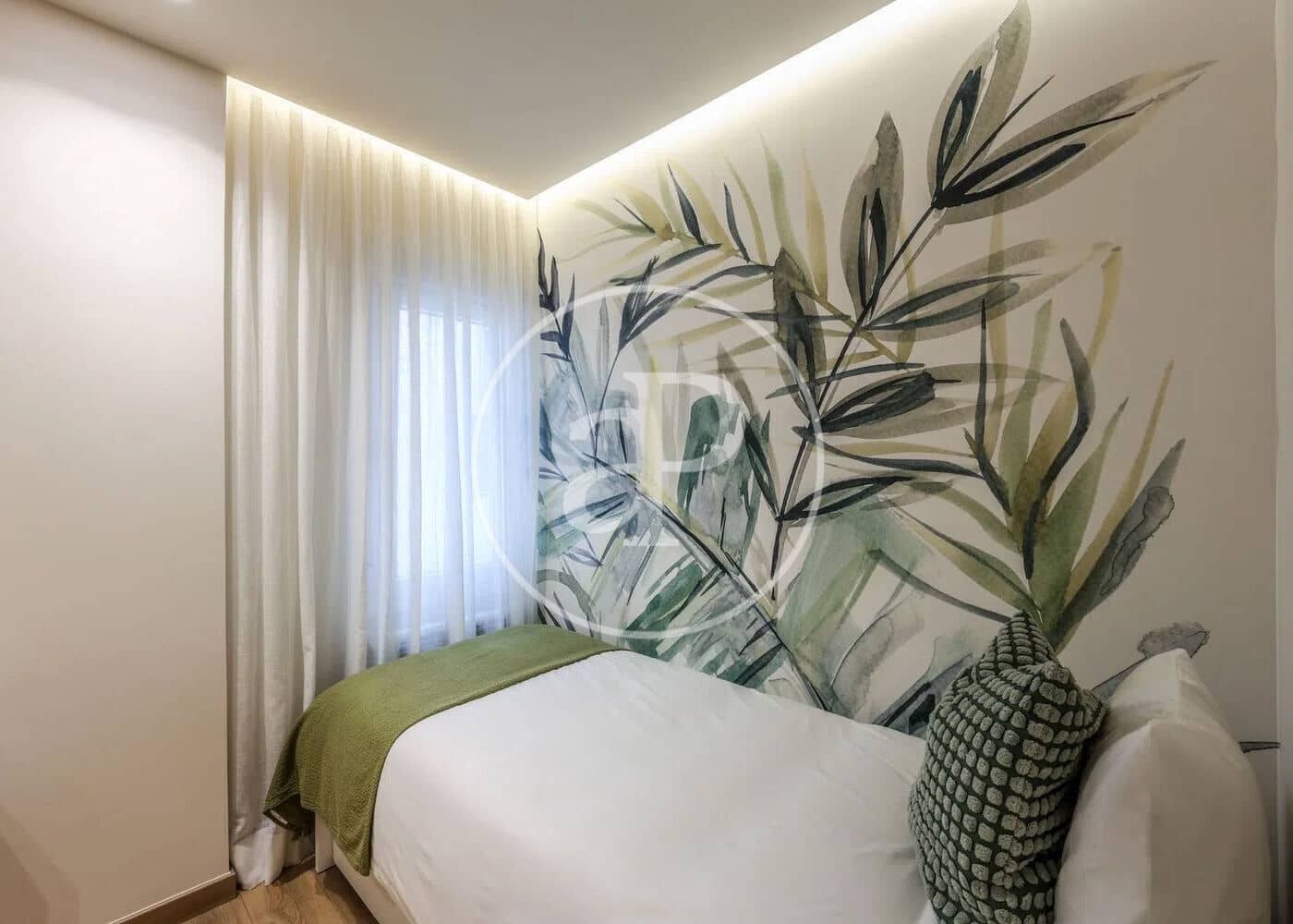 3 soveværelse Lejlighed til leje i Madrid by med garage - € 3.500 (Ref: 9291606)