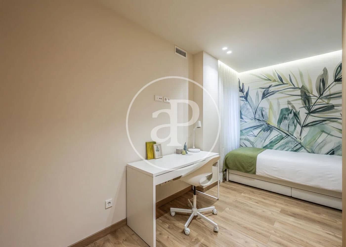 3 soveværelse Lejlighed til leje i Madrid by med garage - € 3.500 (Ref: 9291606)