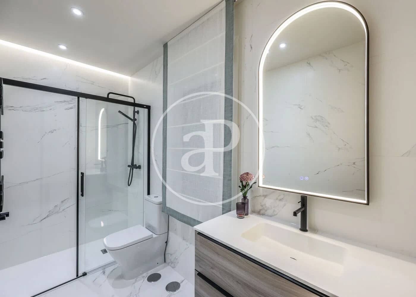 3 soveværelse Lejlighed til leje i Madrid by med garage - € 3.500 (Ref: 9291606)