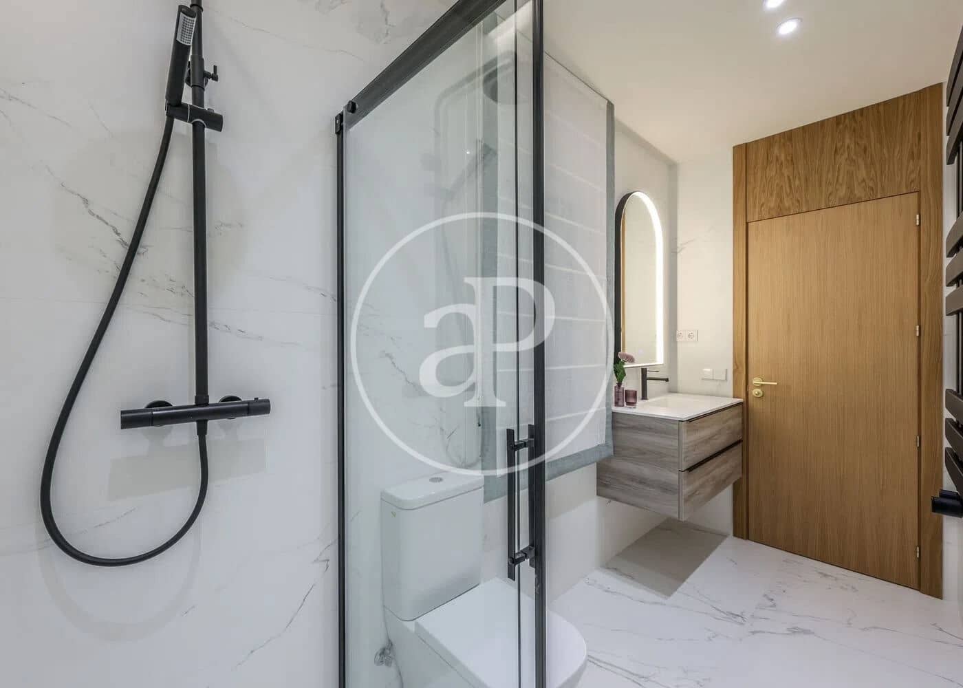 3 soveværelse Lejlighed til leje i Madrid by med garage - € 3.500 (Ref: 9291606)