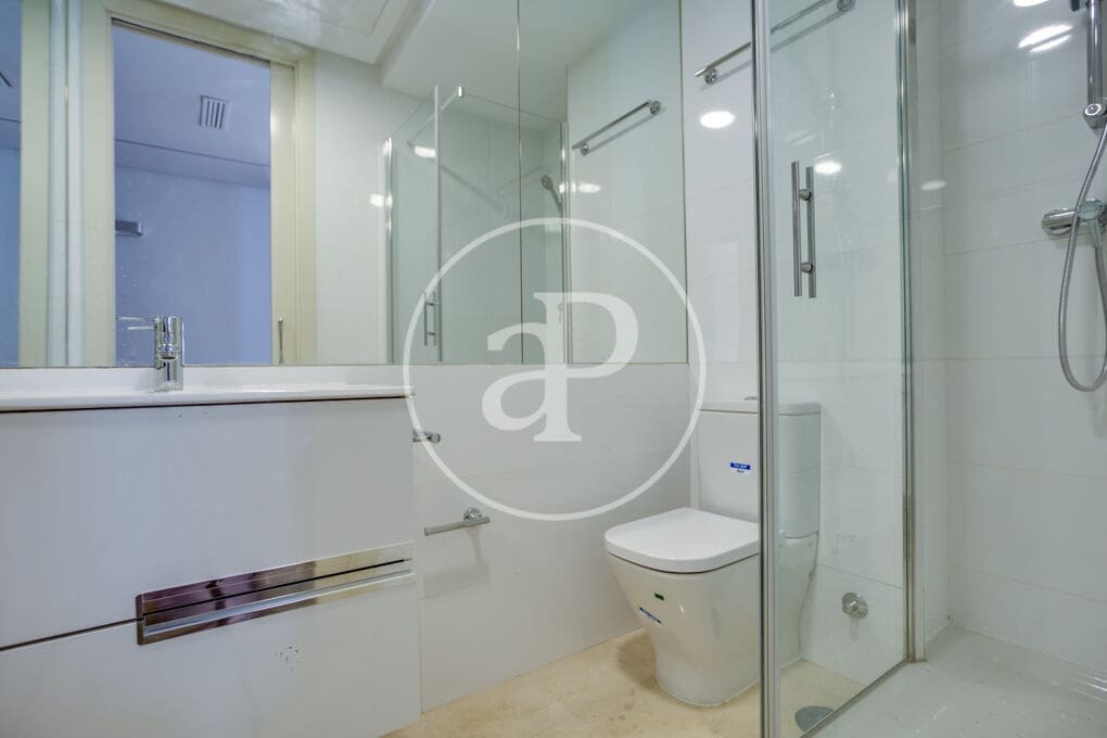 2 sypialnia Apartament do wynajęcia w Miasto Madryt - 2 950 € (Ref: 9294557)