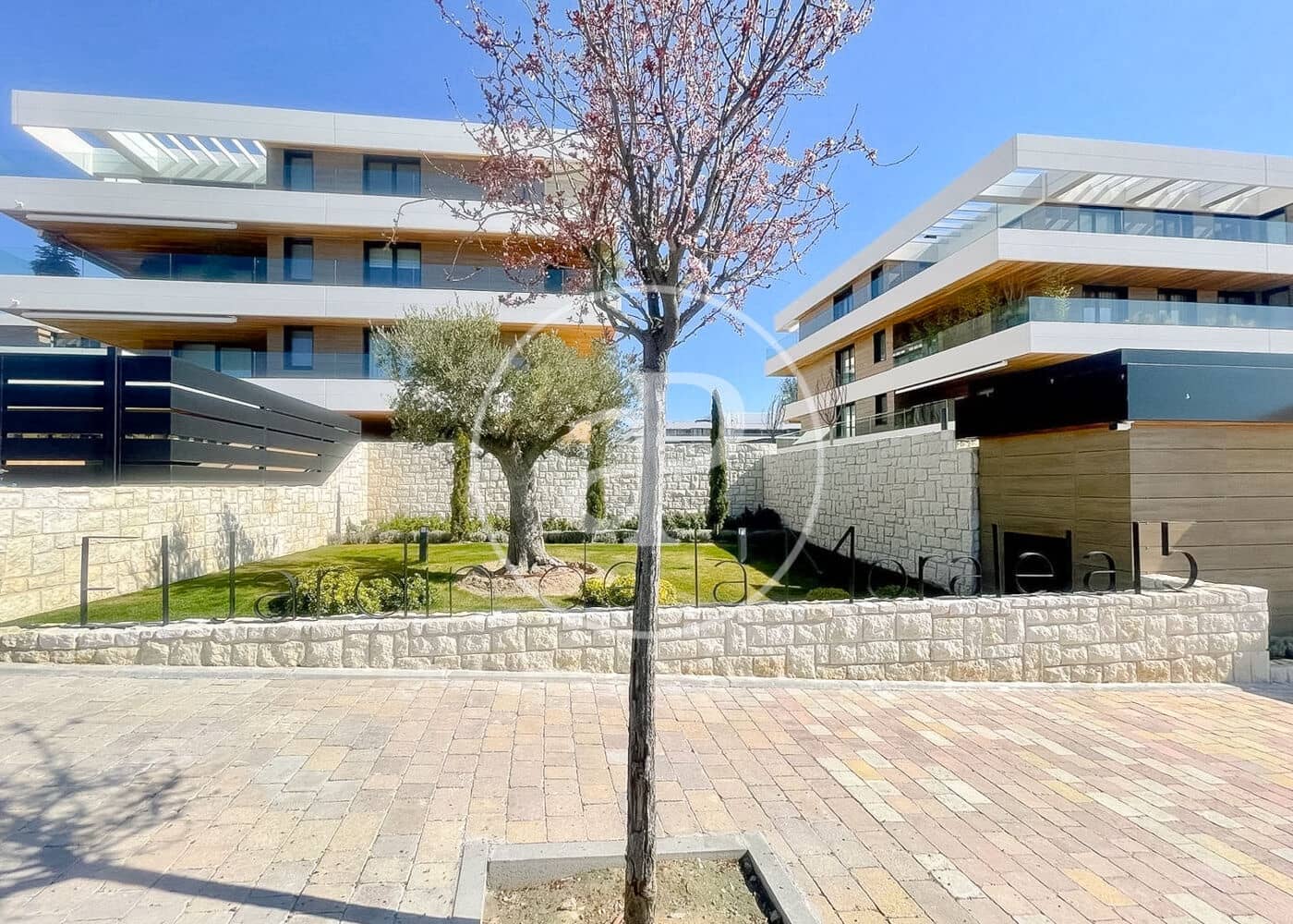 4 bedroom Apartment for sale in La Moraleja with pool - € 1,550,000 (Ref: 9294566)