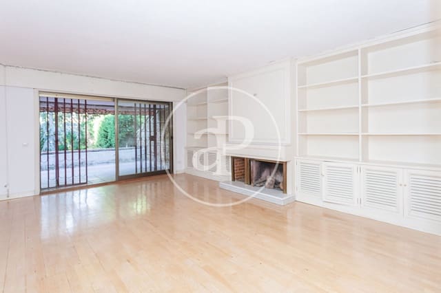 6 sypialnia Willa na sprzedaż w Aravaca, Miasto Madryt z basenem - 1 625 000 € (Ref: 9301052)