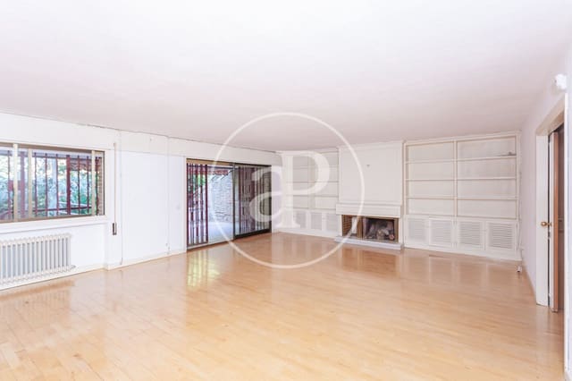 6 sypialnia Willa na sprzedaż w Aravaca, Miasto Madryt z basenem - 1 625 000 € (Ref: 9301052)