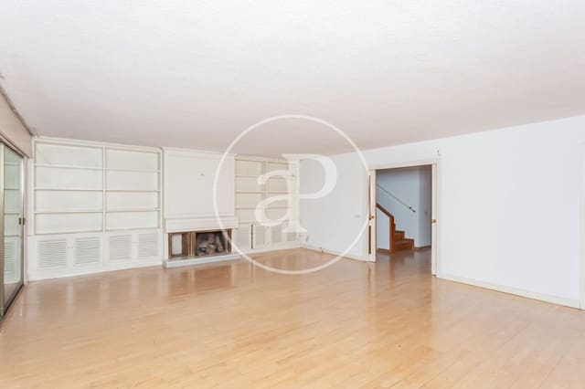 6 sypialnia Willa na sprzedaż w Aravaca, Miasto Madryt z basenem - 1 625 000 € (Ref: 9301052)