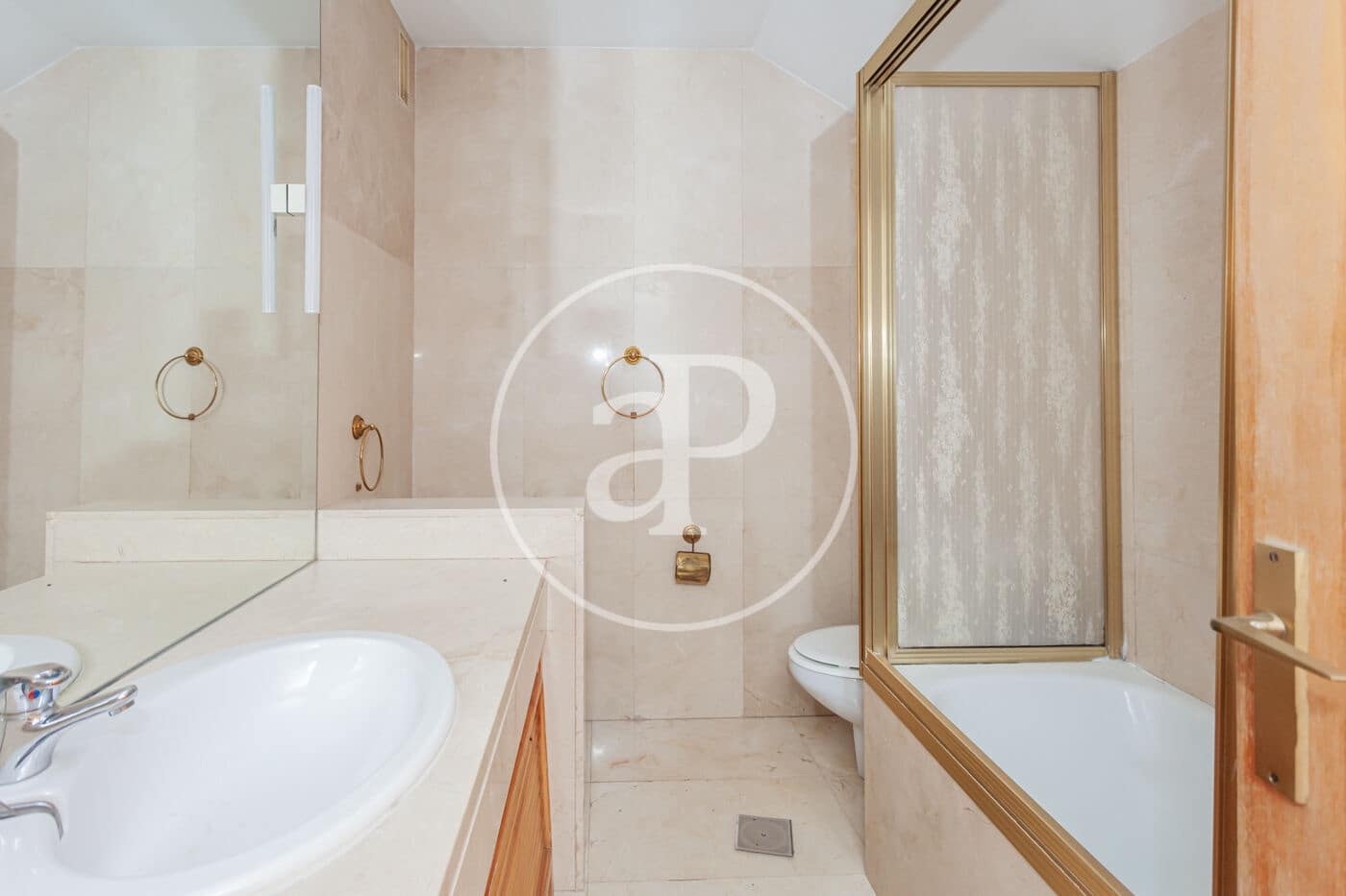 6 makuuhuone Huvila myytävänä paikassa Madrid kaupunki mukana uima-altaan - 1 625 000 € (Ref: 9301052)