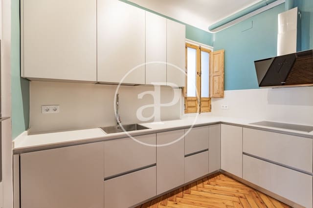 2 soveværelse Lejlighed til leje i Recoletos, Madrid by - € 3.800 (Ref: 9301053)