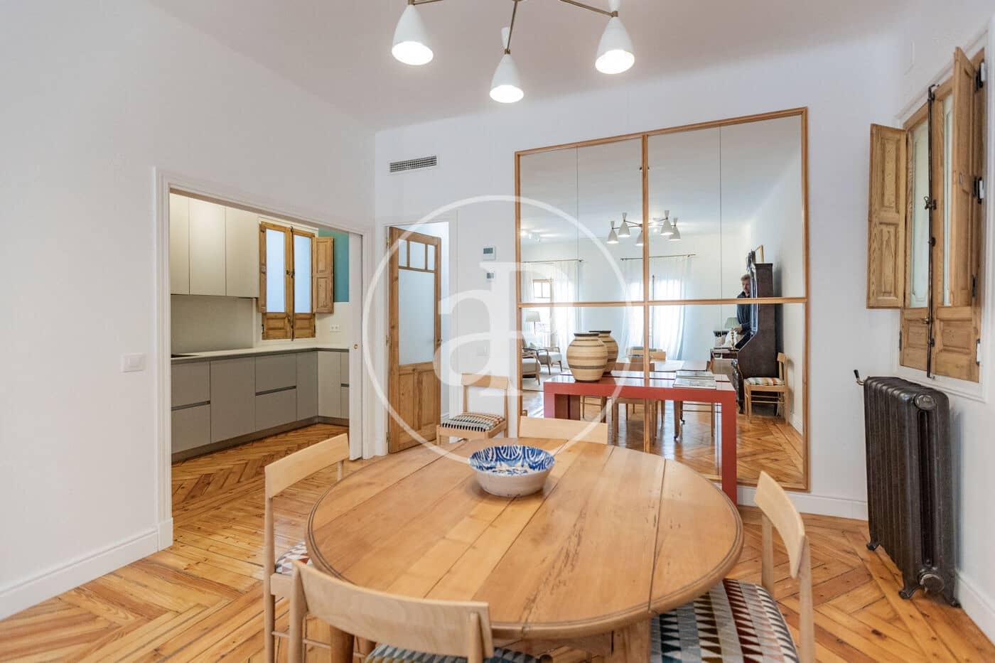 2 slaapkamer Appartement te huur in Madrid stad - € 3.800 (Ref: 9301053)