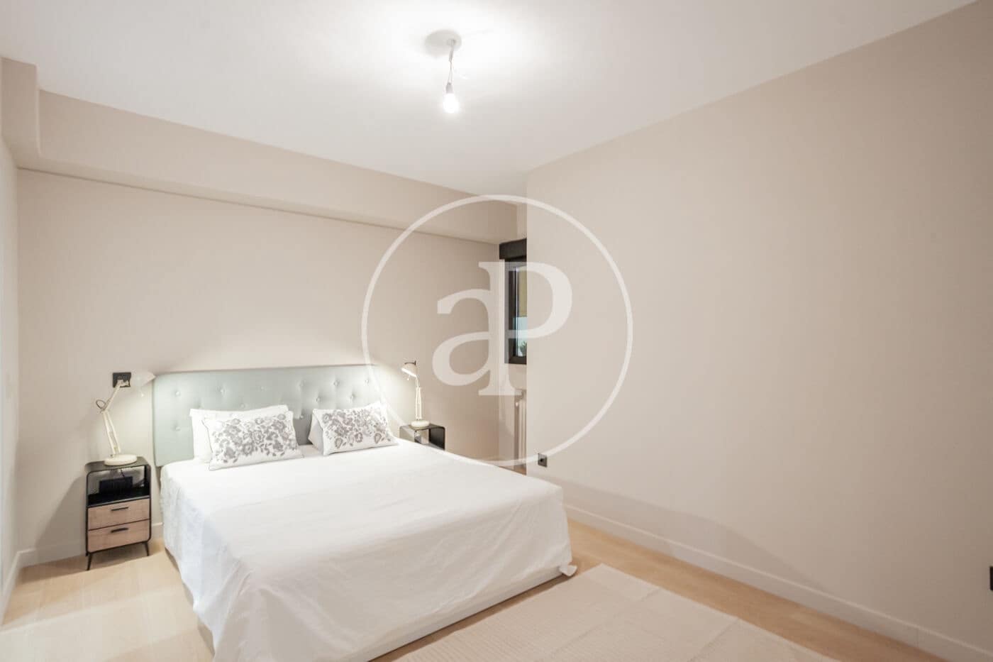 2 bedroom Apartment for rent in Madrid city - € 2,500 (Ref: 9308517)