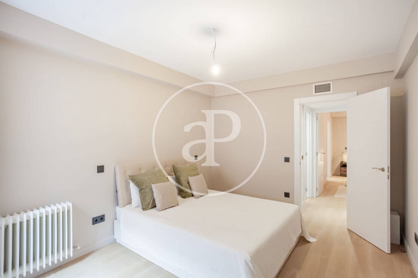 2 bedroom Apartment for rent in Madrid city - € 2,500 (Ref: 9308517)