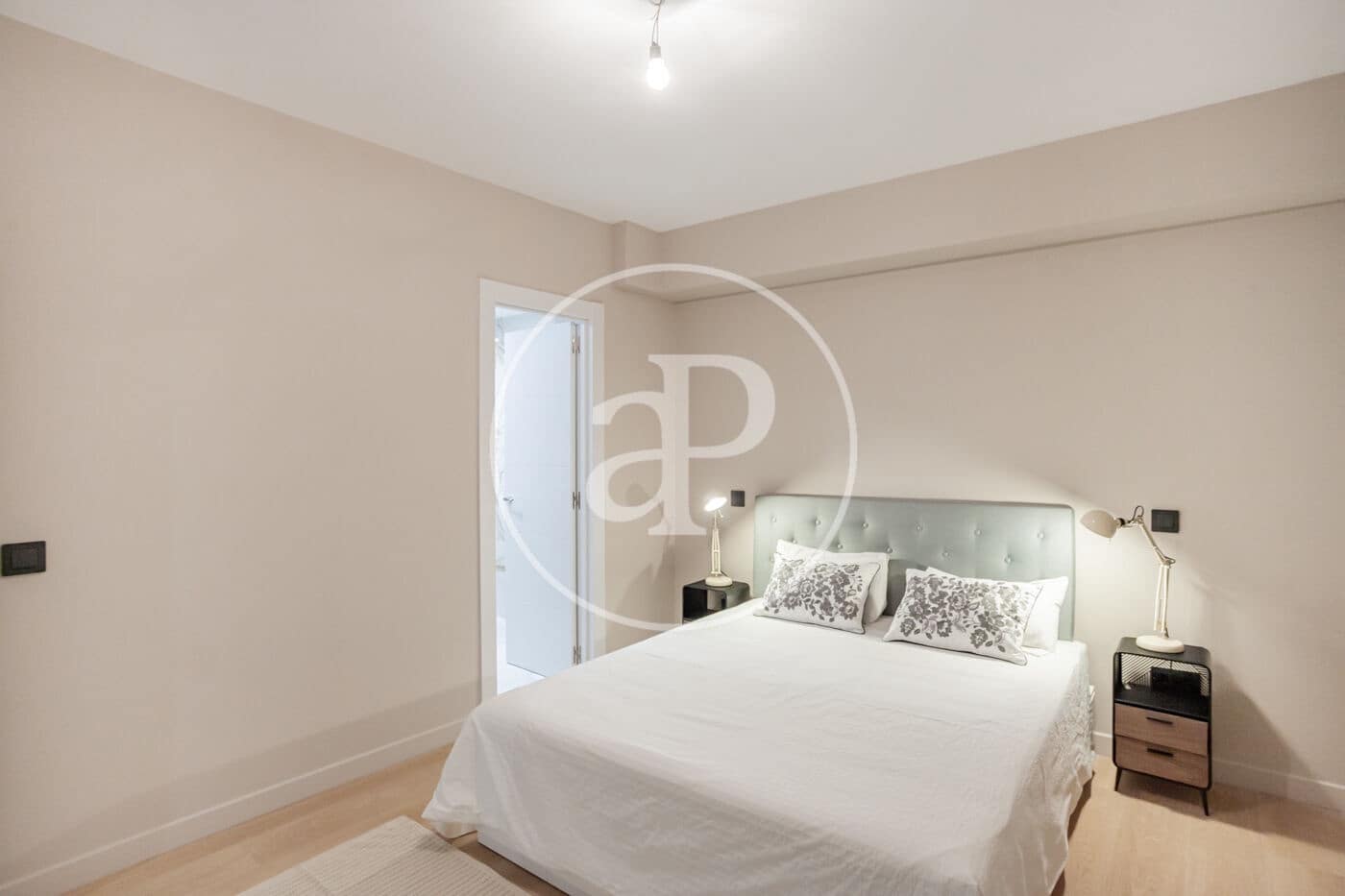 2 bedroom Apartment for rent in Madrid city - € 2,500 (Ref: 9308517)