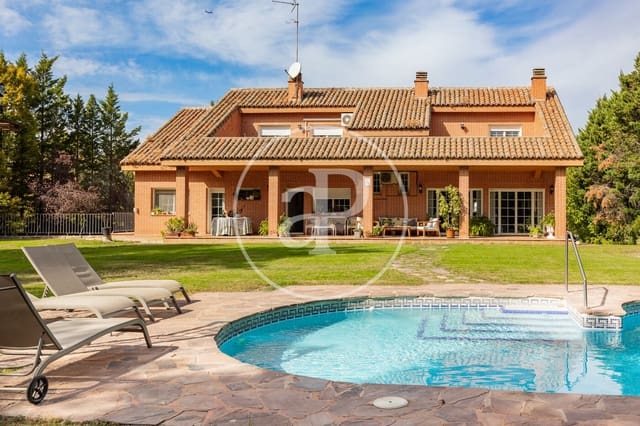 5 soverom Villa til salgs i San Sebastián de los Reyes med svømmebasseng - € 1 600 000 (Ref: 9308518)