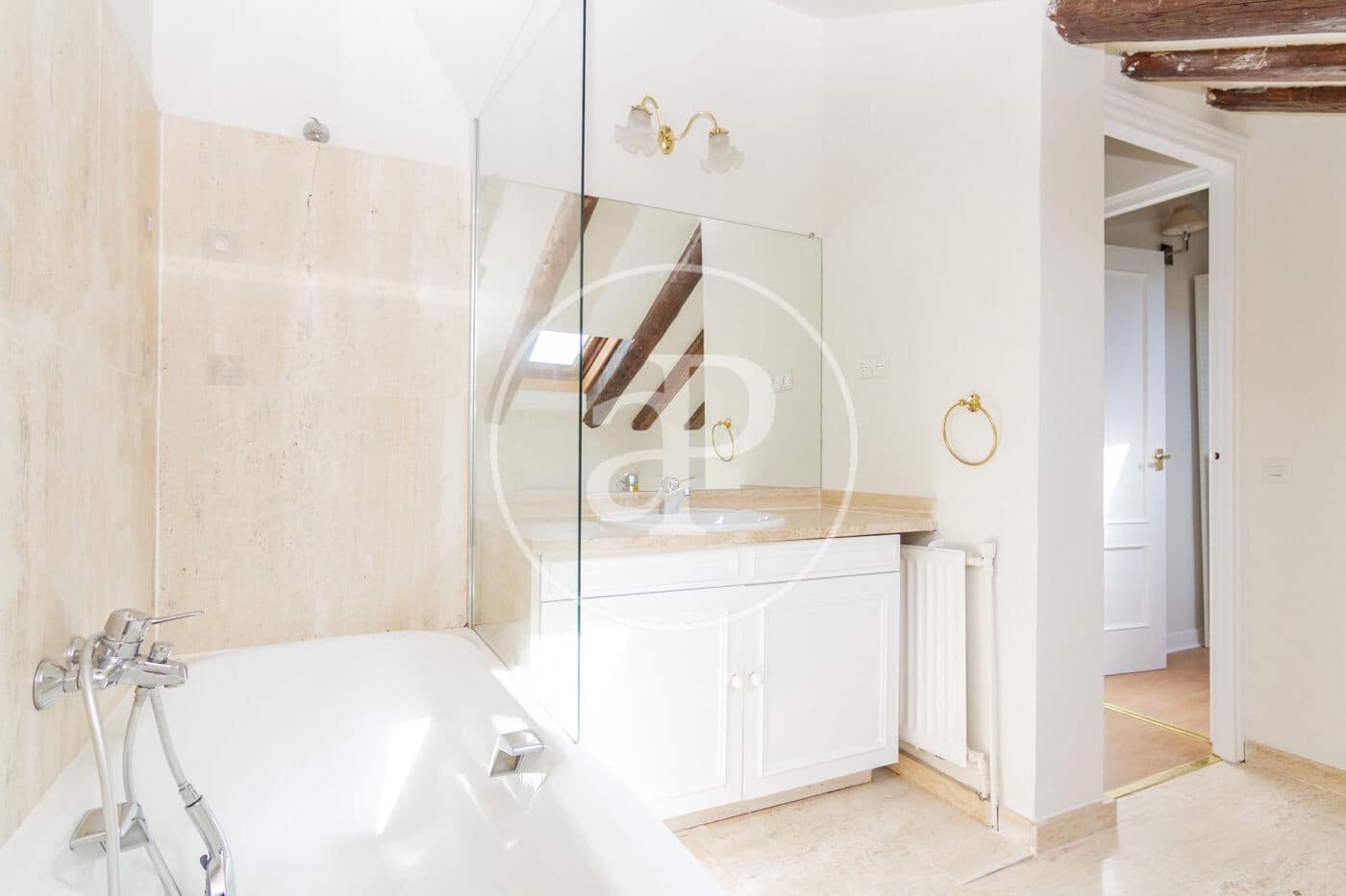 3 bedroom Penthouse for rent in Madrid city - € 3,500 (Ref: 9308519)