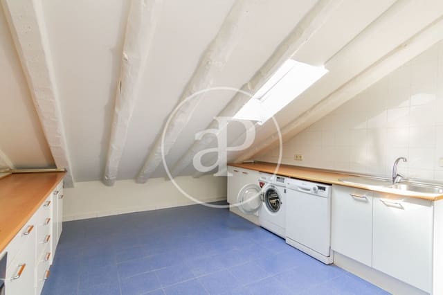 3 sypialnia Penthouse do wynajęcia w Cortes, Miasto Madryt - 3 500 € (Ref: 9308519)