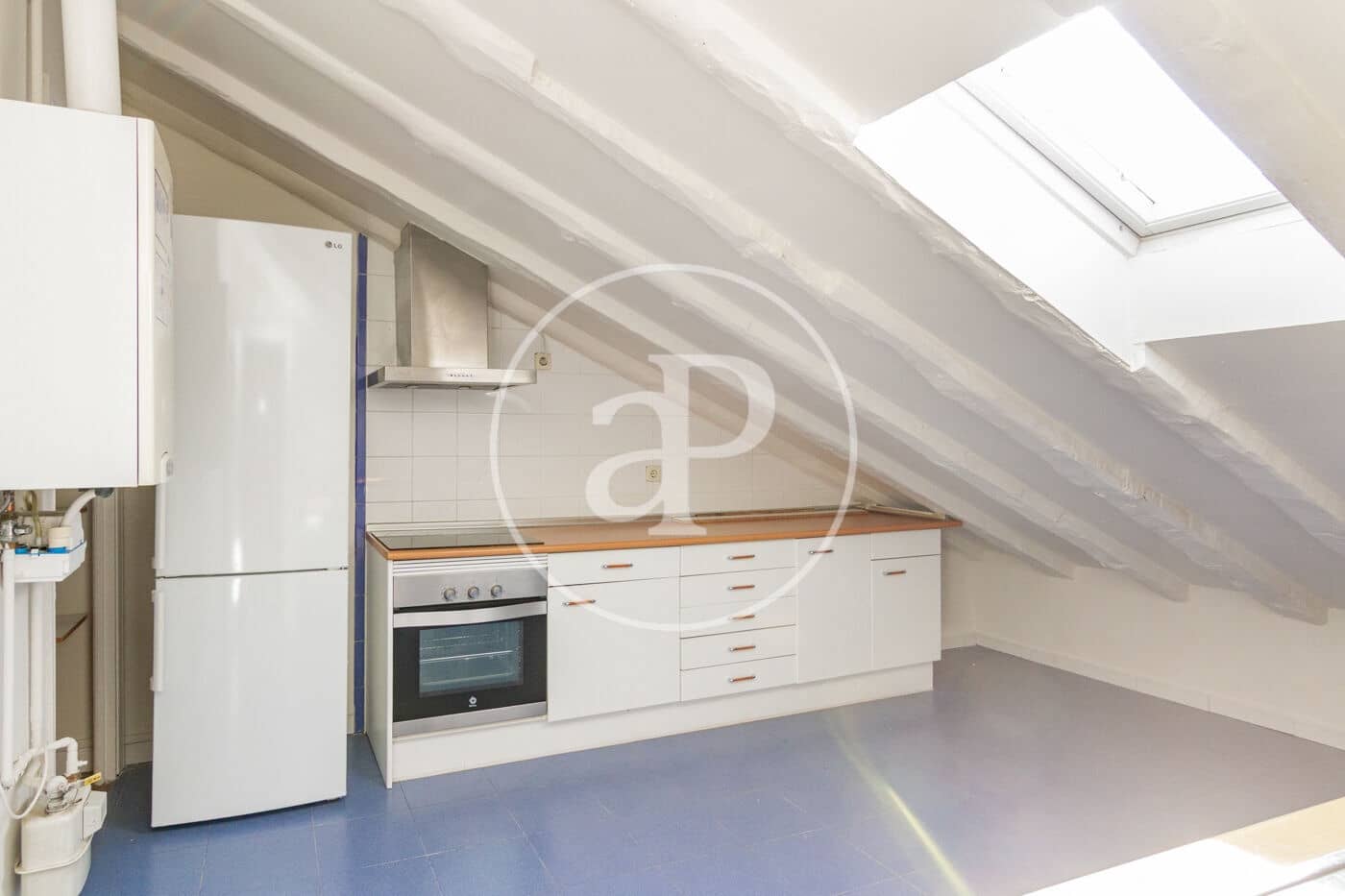 3 bedroom Penthouse for rent in Madrid city - € 3,500 (Ref: 9308519)