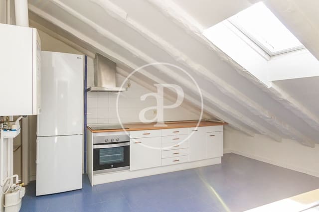 3 sypialnia Penthouse do wynajęcia w Cortes, Miasto Madryt - 3 500 € (Ref: 9308519)