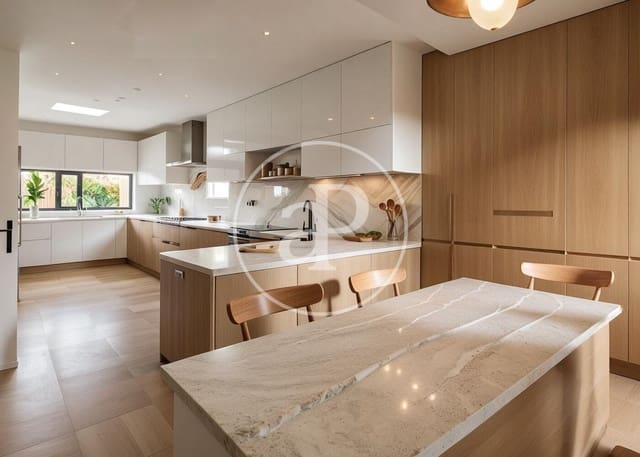 6 sovrum Villa till salu i Aravaca, Madrid stad med pool - 1 980 000 € (Ref: 9312884)