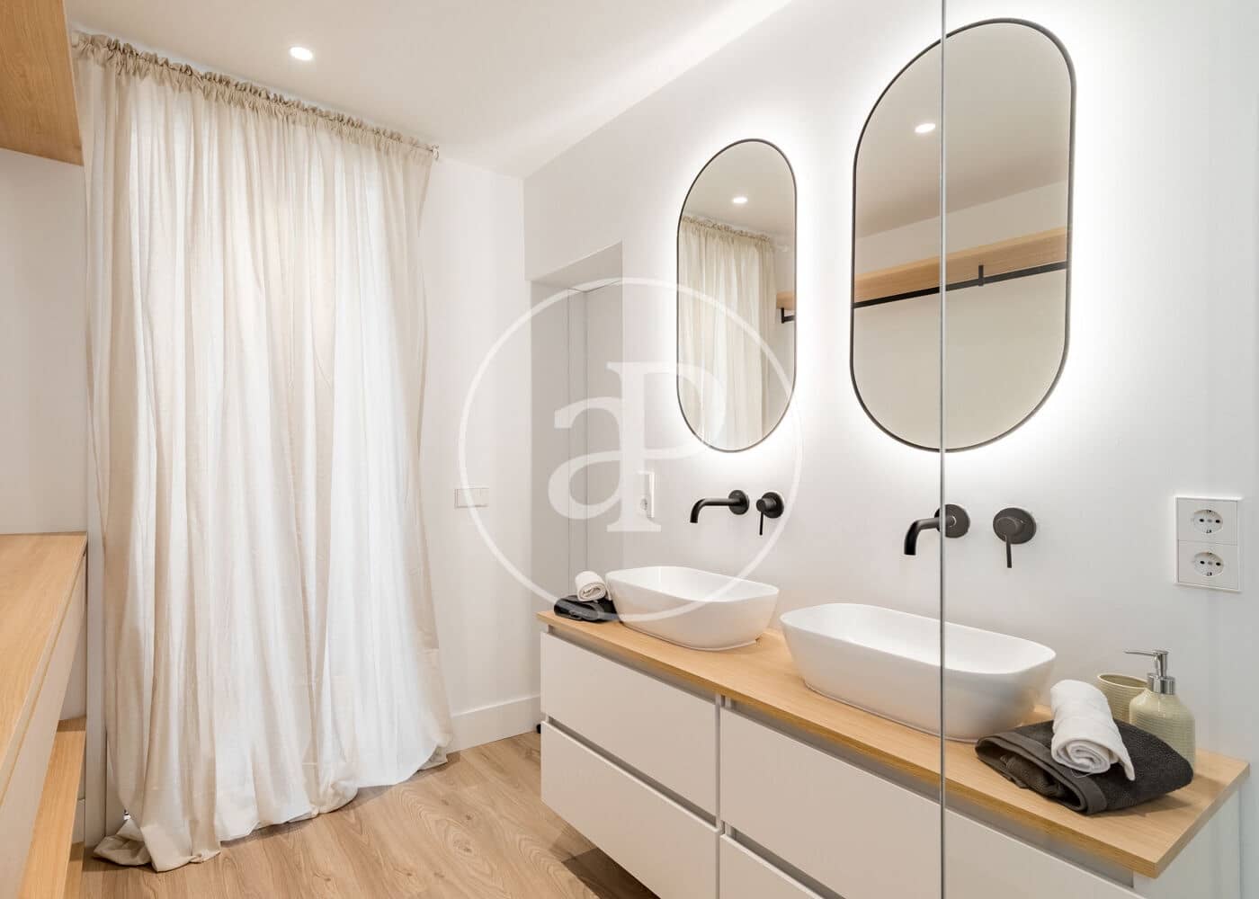 2 sypialnia Apartament na sprzedaż w Miasto Madryt - 1 385 000 € (Ref: 9312885)