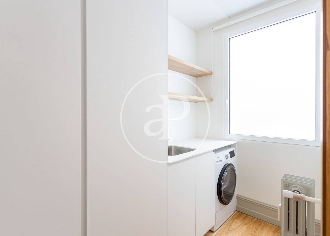 2 slaapkamer Appartement te huur in Madrid stad - € 5.500 (Ref: 9312886)