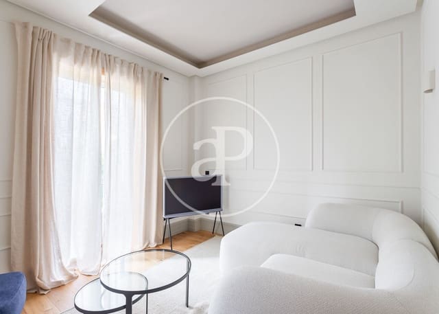 2 slaapkamer Appartement te huur in Ibiza, Madrid stad - € 5.500 (Ref: 9312886)