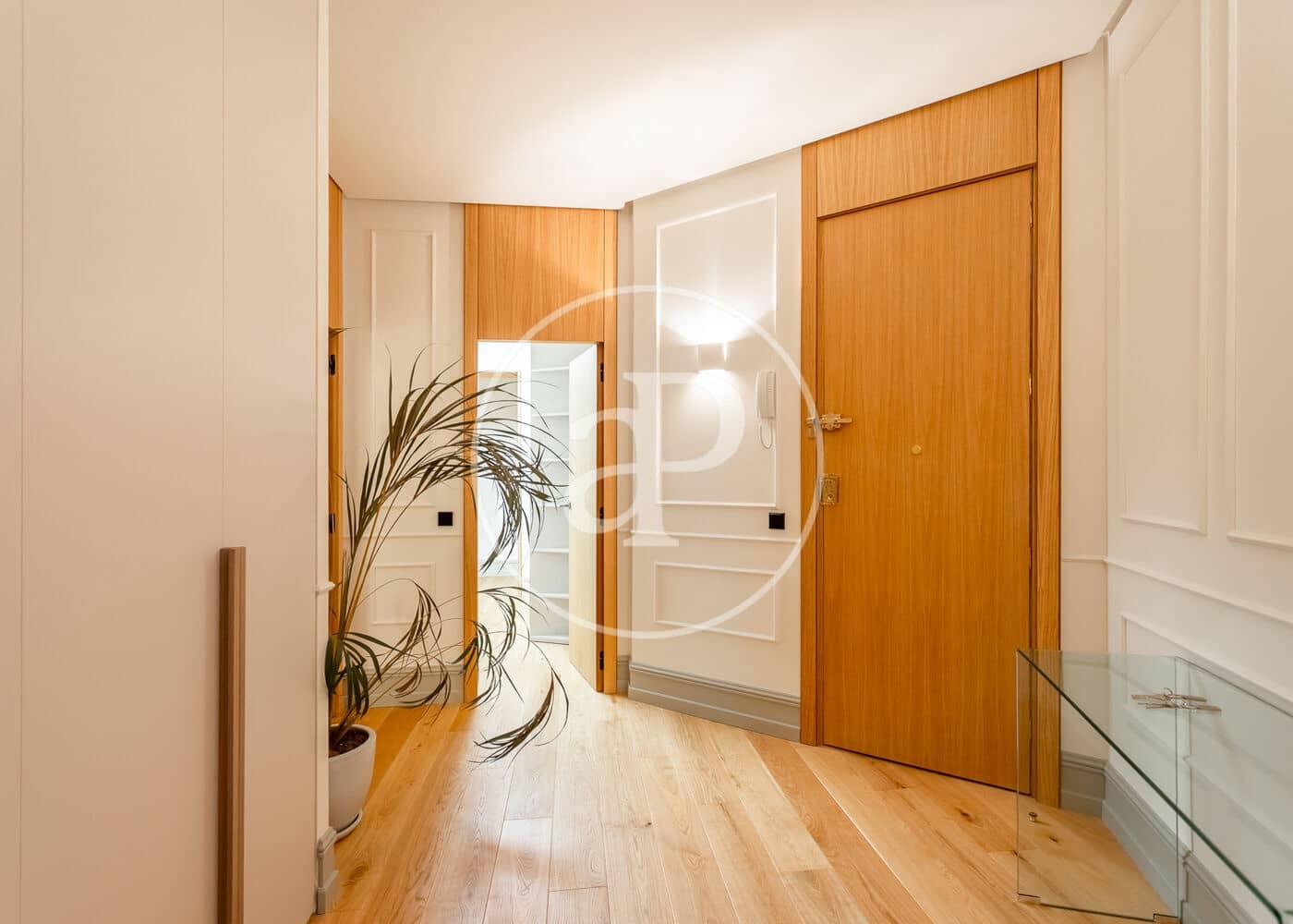 2 slaapkamer Appartement te huur in Madrid stad - € 5.500 (Ref: 9312886)