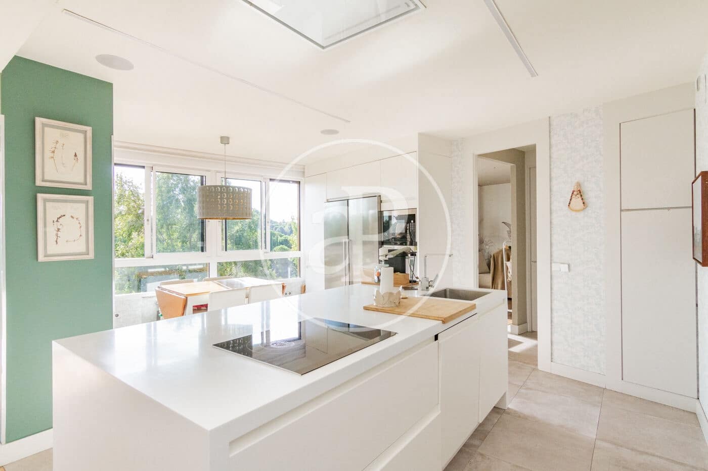 4 soveværelse Lejlighed til leje i La Moraleja med swimmingpool - € 5.500 (Ref: 9312889)