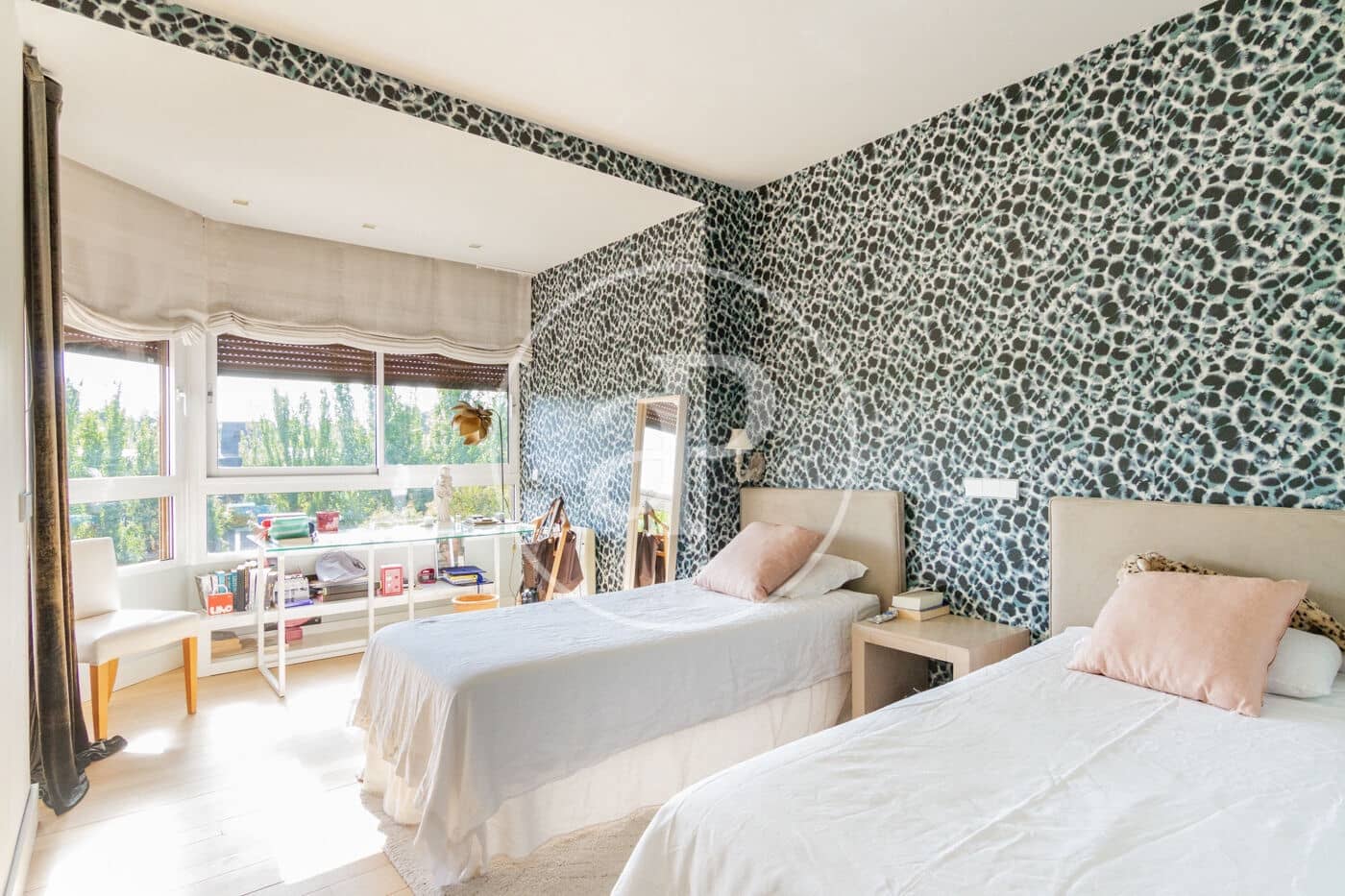 4 soveværelse Lejlighed til leje i La Moraleja med swimmingpool - € 5.500 (Ref: 9312889)